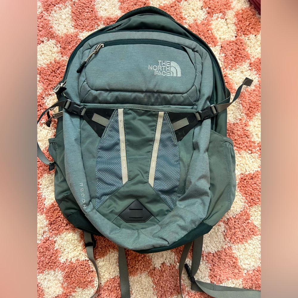 The North Face unisex Recon backpack army green